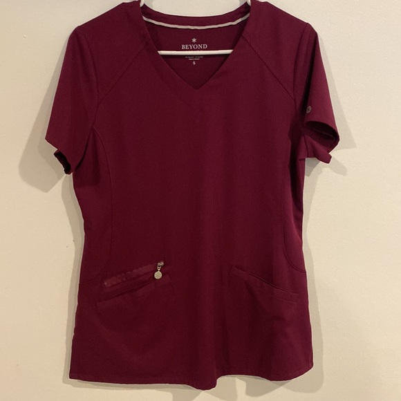 Faith V-Neck Top(scrubs) - Picture 4 of 8